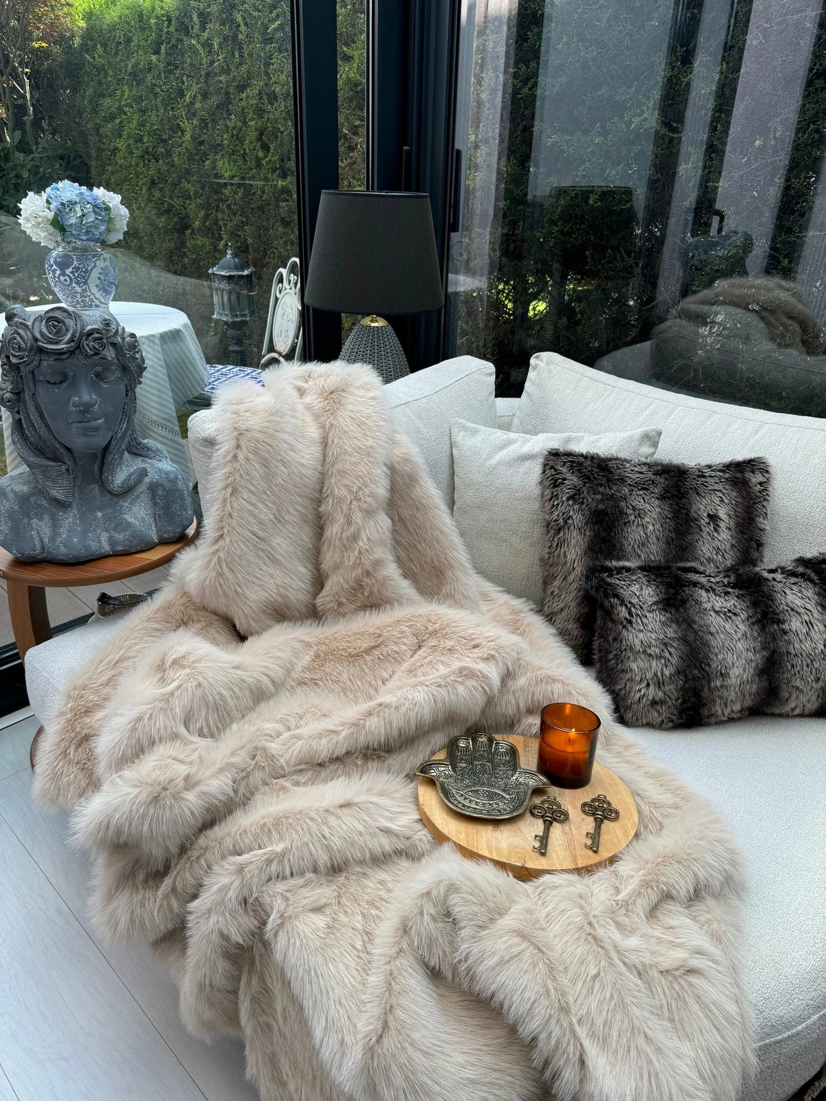 Shall për divan, ngjyrë bezhë, Lolita, 200x150 cm