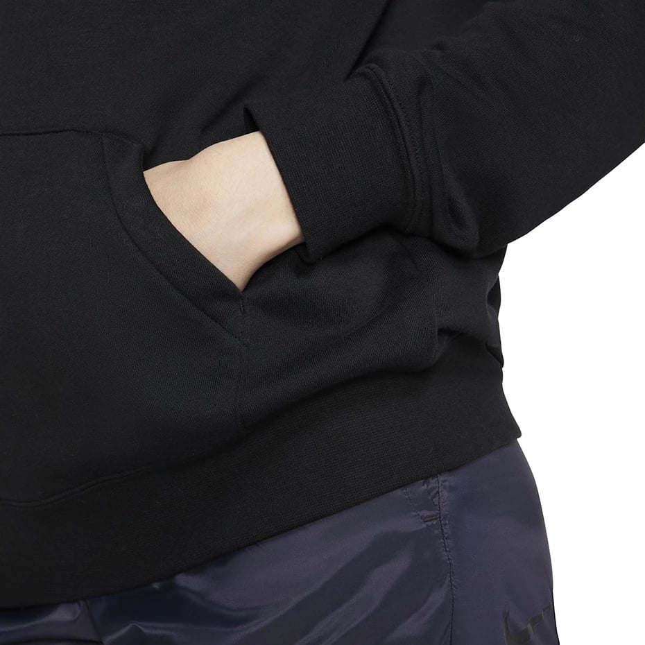 duks Nike për femra, i zi