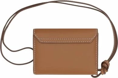 Kuletë Jacquemus, kafe