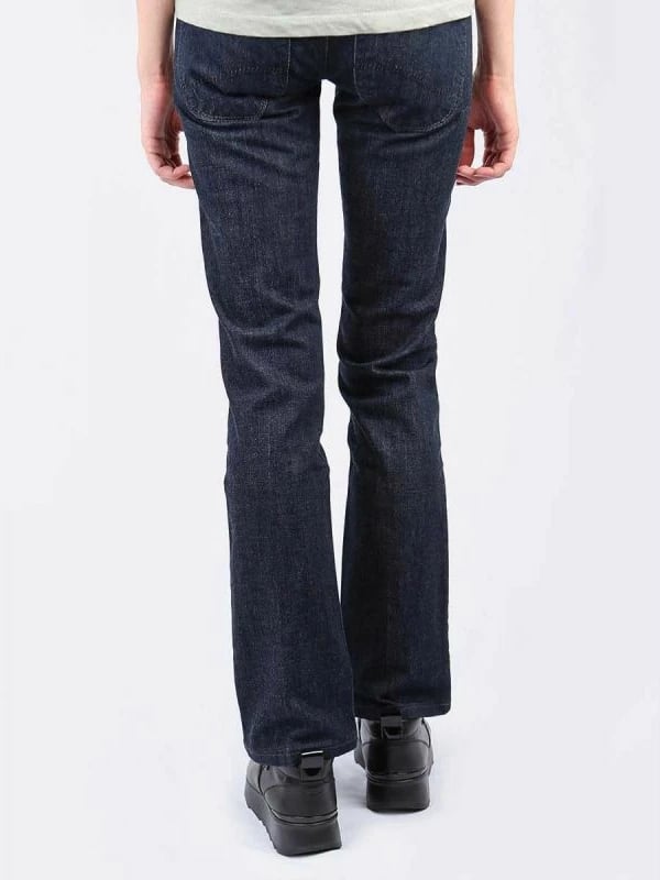 Xhinse Lee për femra