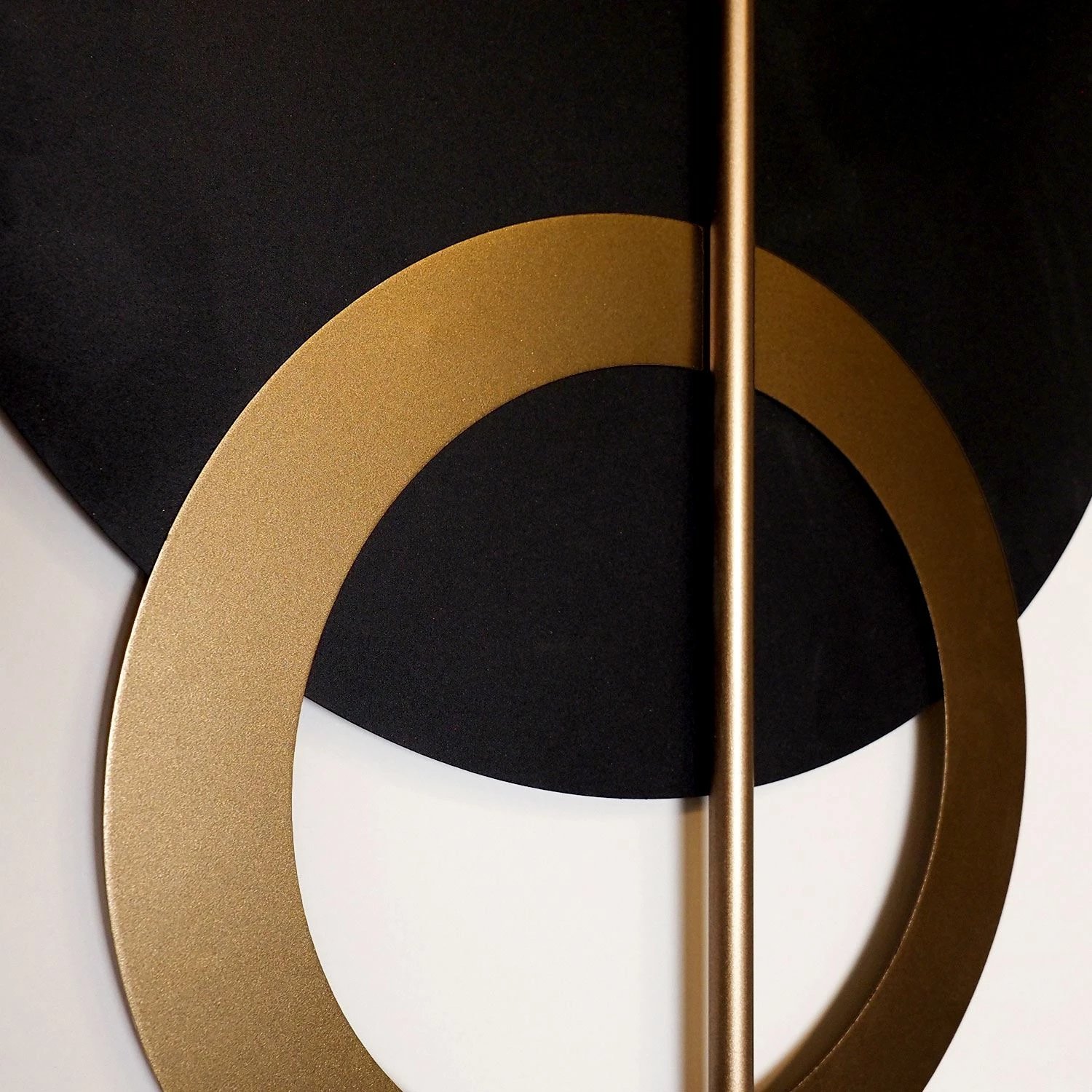 Aksesor dekorativ metalik për mur Wallity, Hyperion, i zi dhe ari, 46x80cm