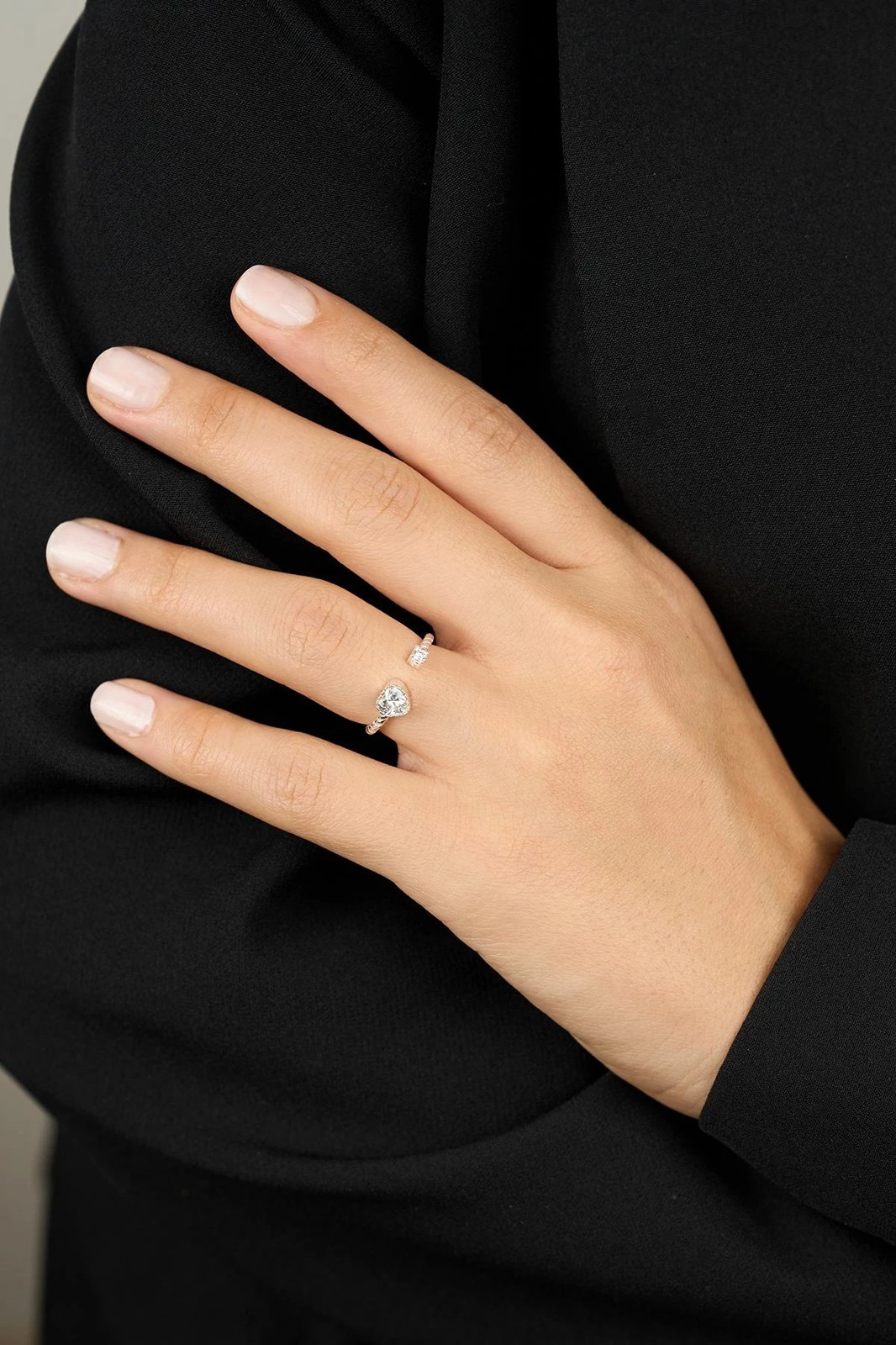 Unazë argjendi Jumeon, ELKAB92286