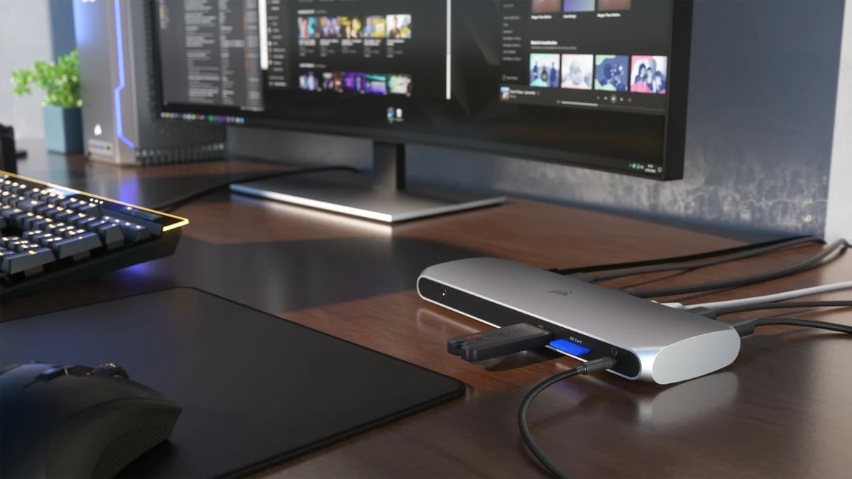 Docking station Corsair TBT100 Thunderbolt 3, alumini, stainless steel Docking station Corsair TBT100 Thunderbolt 3, alumini, stainless steel