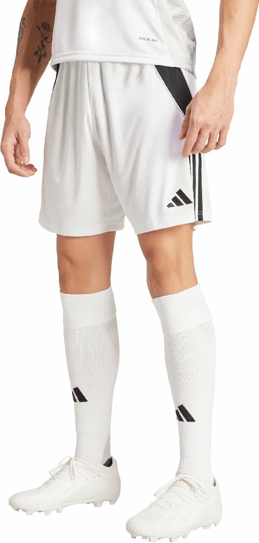 Shorce për meshkuj adidas, të bardha