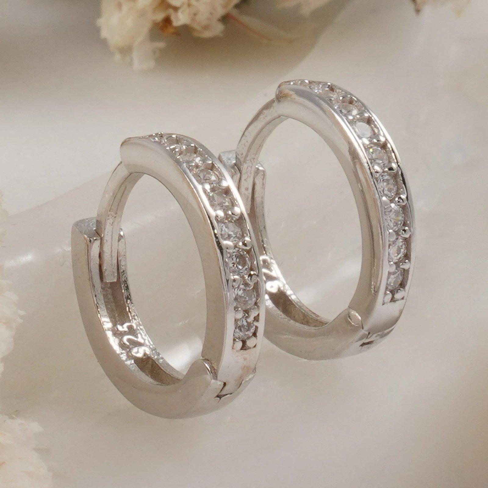 Vathë argjendi Jumeon, 9496