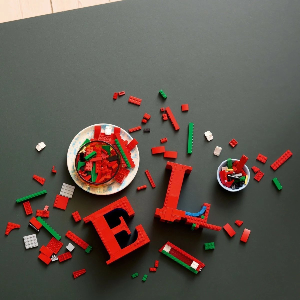 Set ndërtimi LEGO Art LOVE 31214, 791 pjesë, dekor, kuqe/blu/jeshile