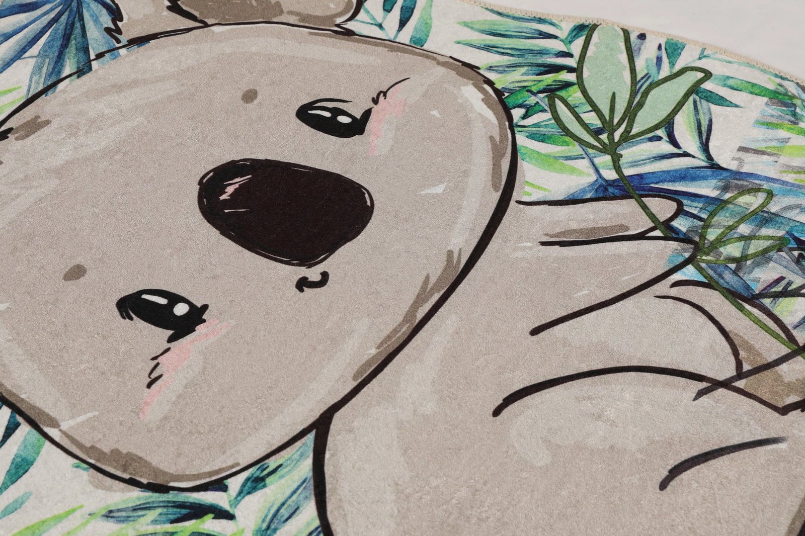 Tapet për banjo, formë koale, shumëngjyrësh, 80x100cm