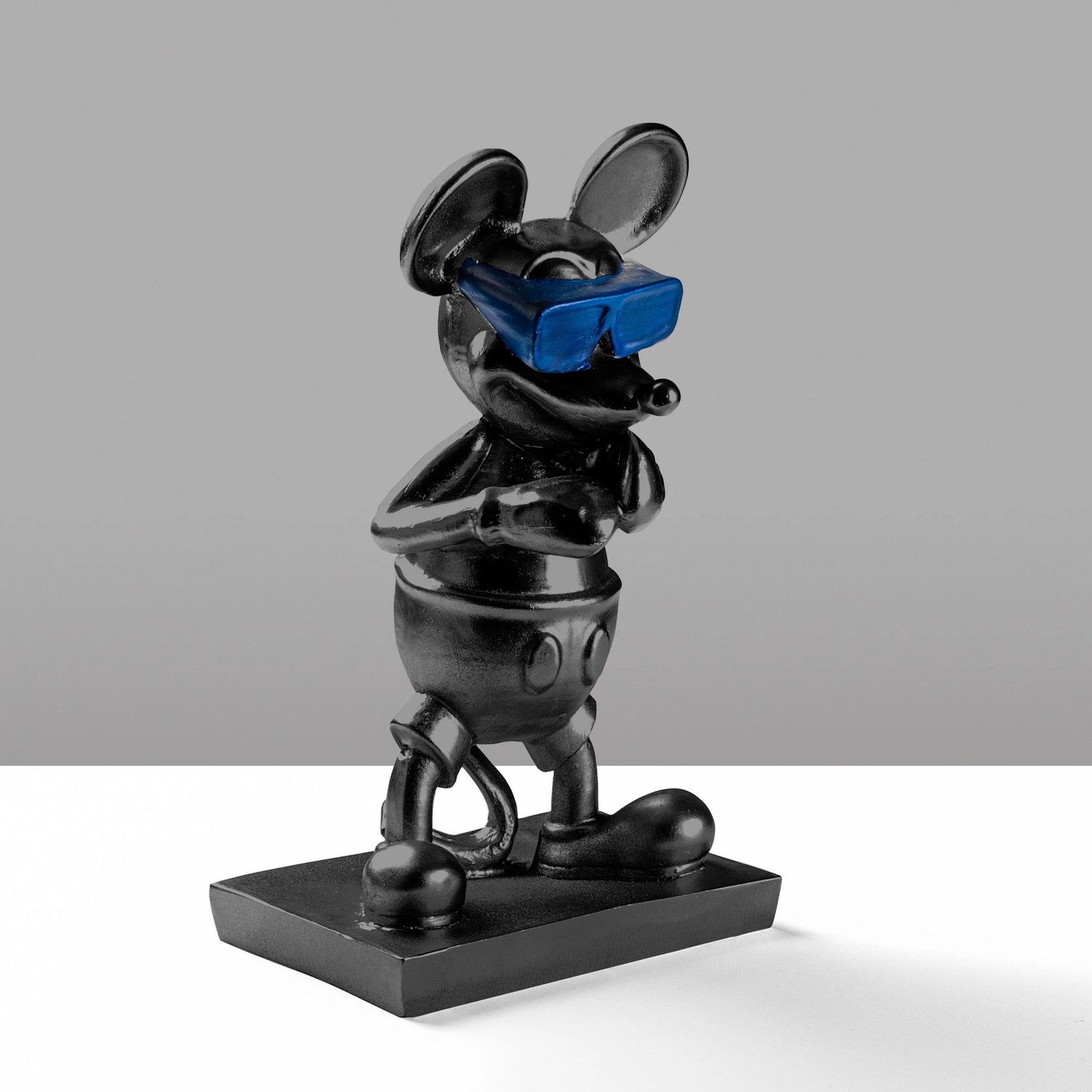 Objekt dekorativ Aberto Design, Souris-4, ngjyrë e zezë dhe blu Objekt dekorativ Aberto Design, Souris-4, ngjyrë e zezë dhe blu