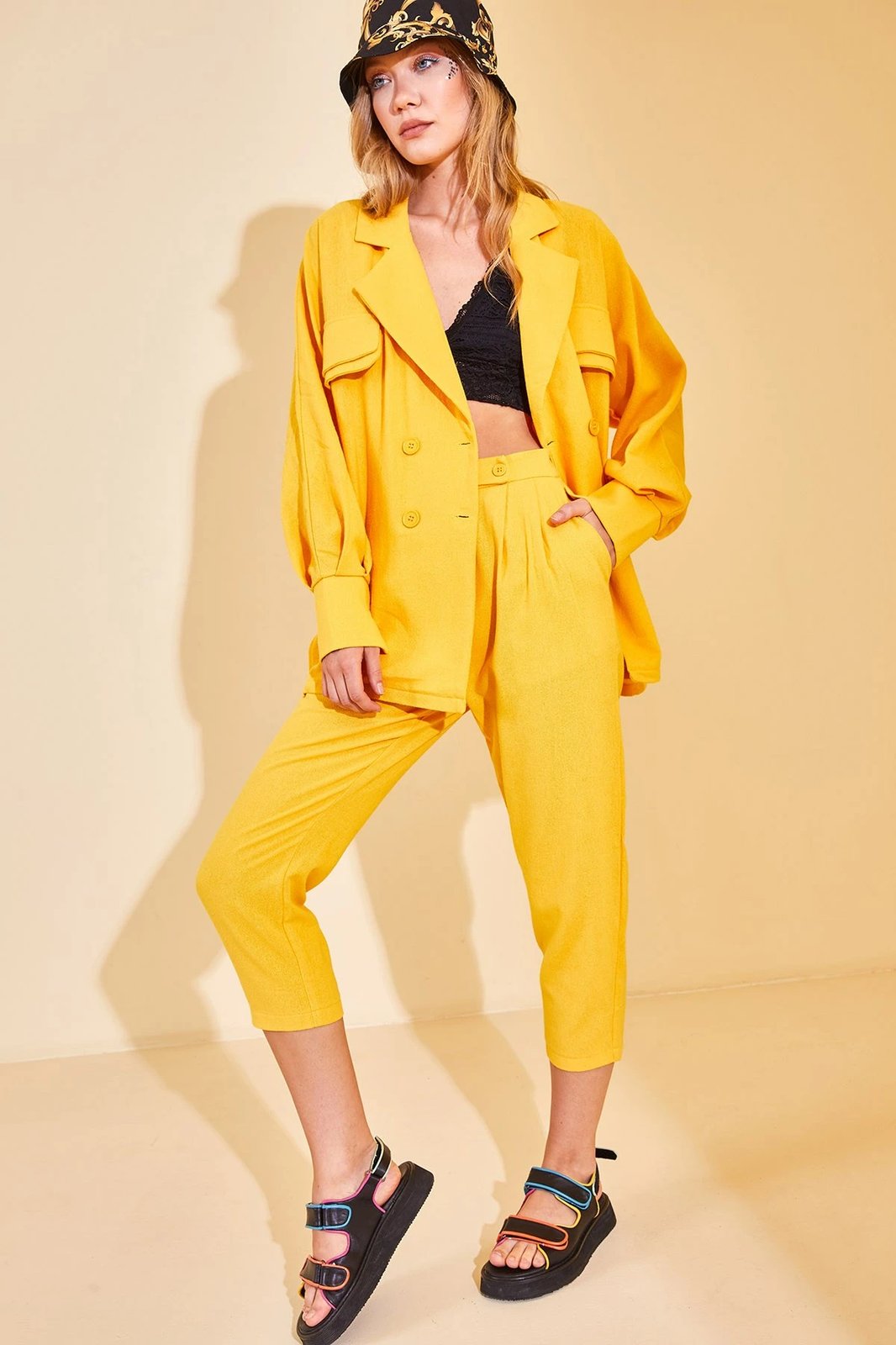 Kostum pantallonash Jumeon, 12872, ngjyrë e verdhë