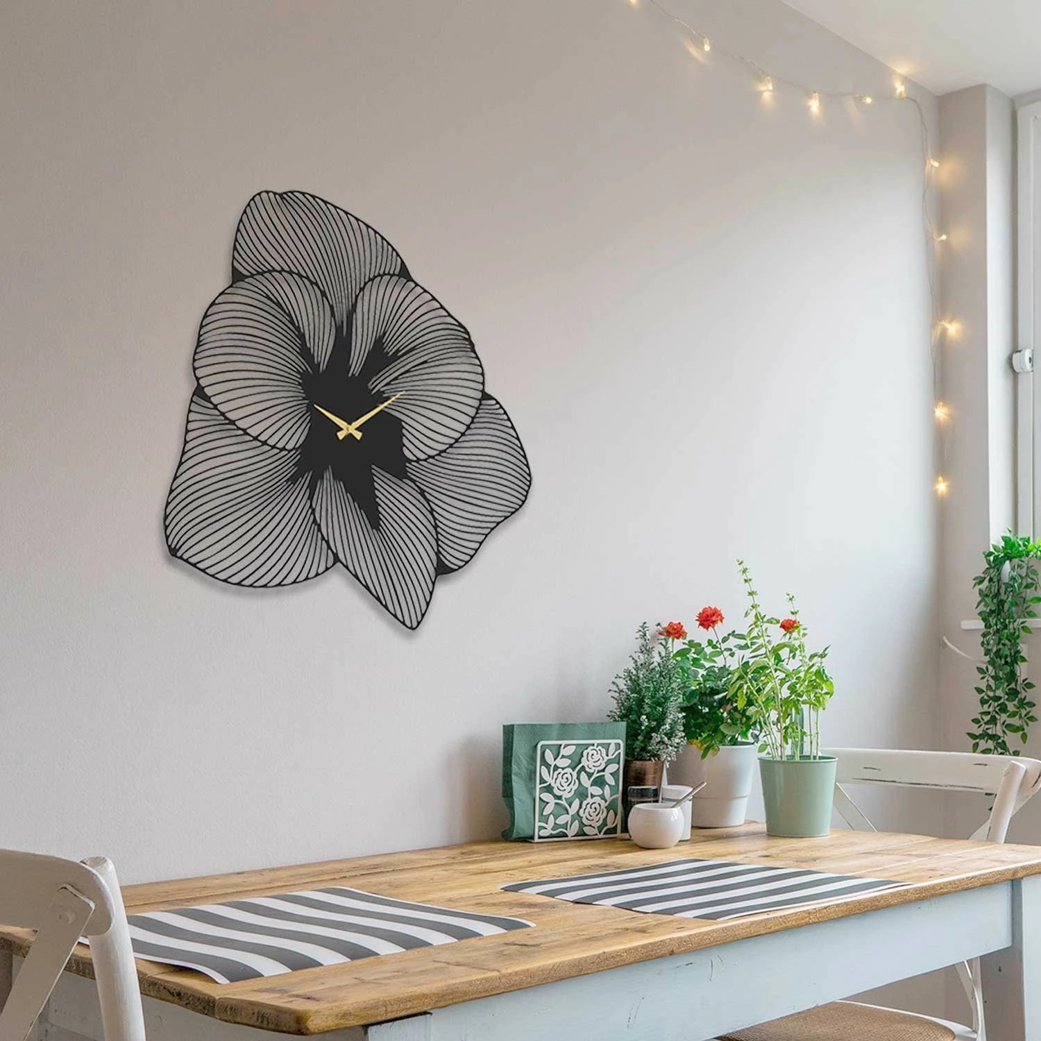 Orë muri dekorative prej metali, Wallity Azalea, e zezë, 70x70cm