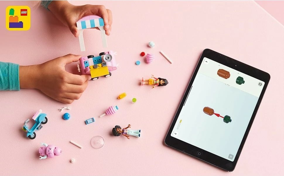 Set ndërtimi LEGO Friends 42643, kioskë sheqerka pambuku dhe skuter, 110 pjesë, shumëngjyrësh