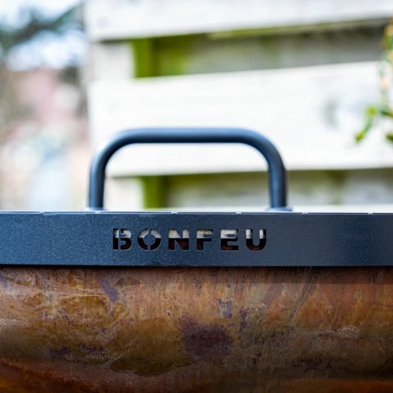 Kapak për grilë Bonfeu, i zi
