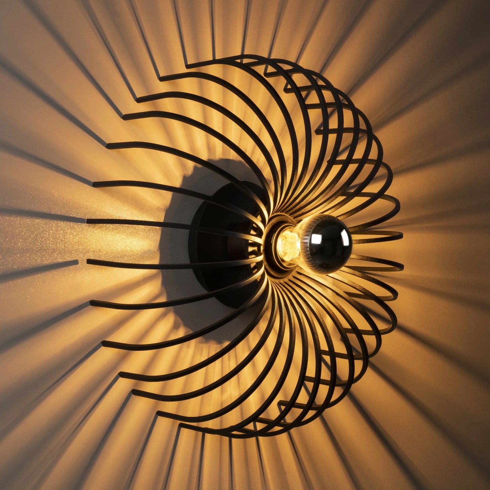 Llambë muri Opviq, Aspendos - N-645, ngjyrë e zezë Llambë muri Opviq, Aspendos - N-645, ngjyrë e zezë