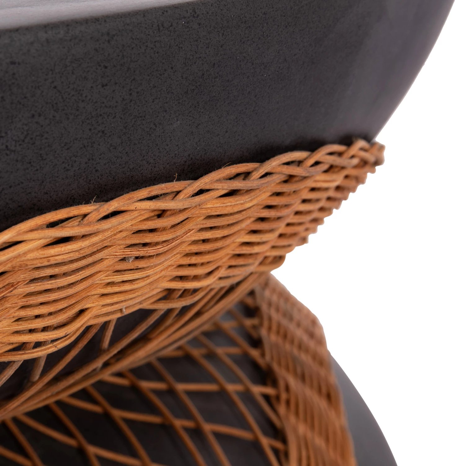 Tavolinë e ulët rrumbullake ANNA, fibër-cement, e zezë, ratan natyral, FH18157.01, 92x44.5cm