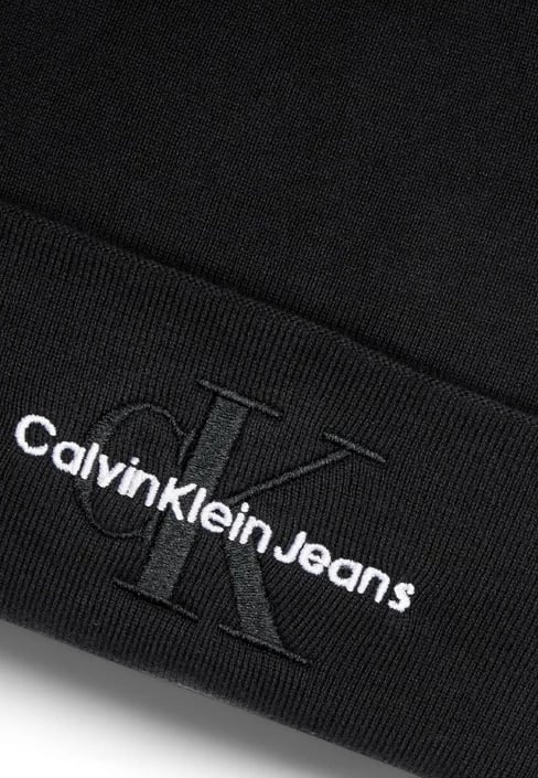 Kapelë për meshkuj Calvin Klein Jeans, e zezë Kapelë për meshkuj Calvin Klein Jeans, e zezë