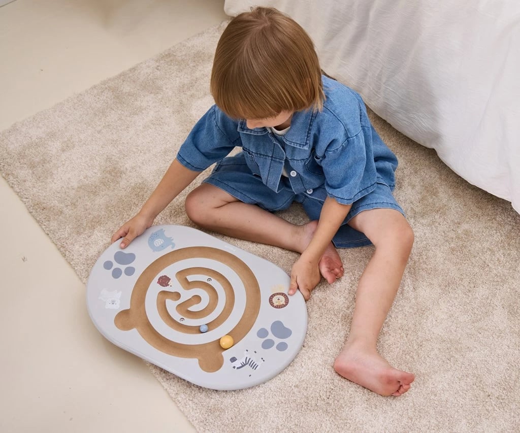 Dërrasë balancuese me labirint prej druri, Viga Balancing Maze, 450×300×50 mm, 2 topa, kapacitet 50 kg, ngjyrë sipas fotos