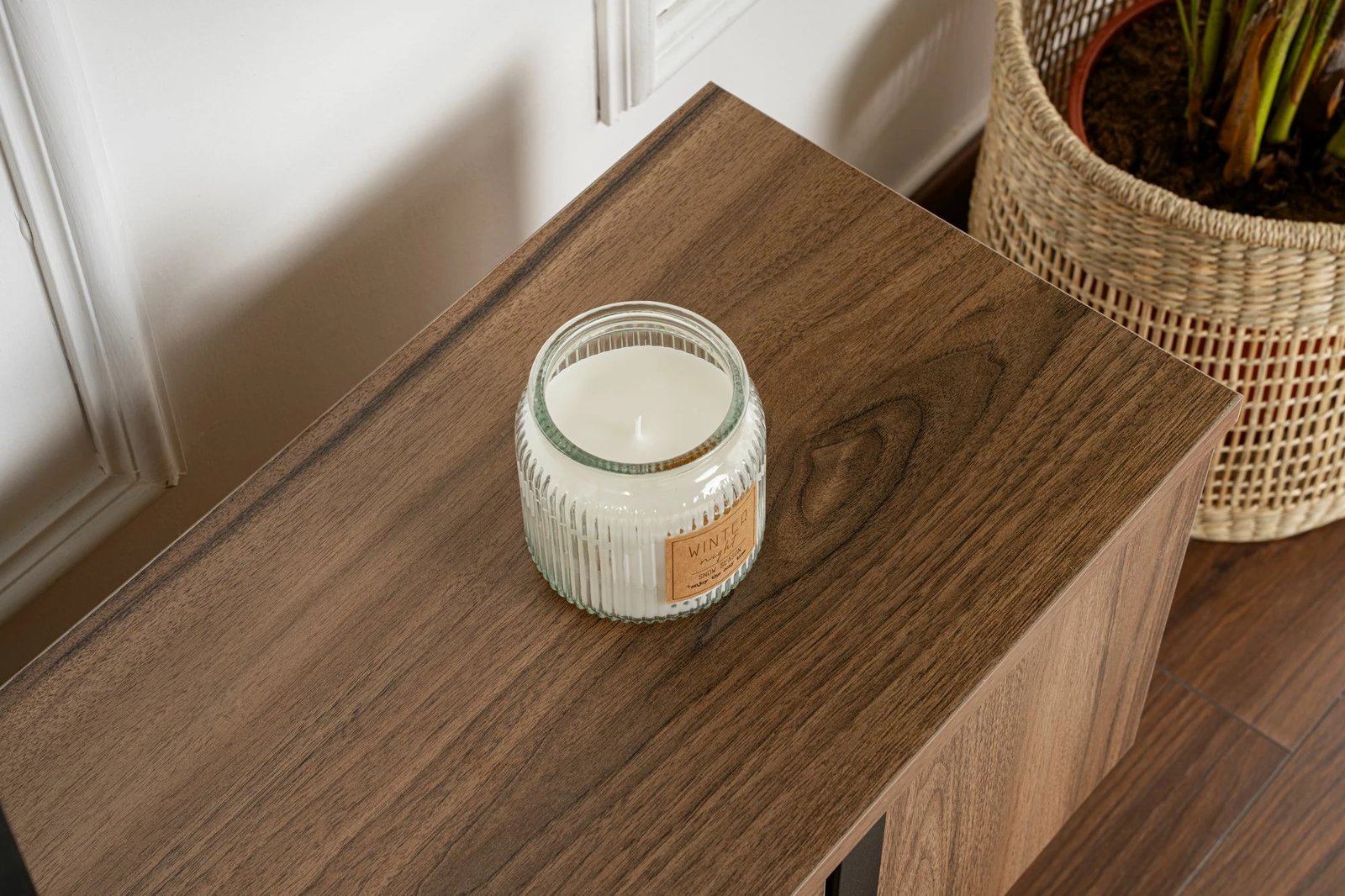 Komodë TV Nordure, ngjyrë arrë, e zezë, Serenity