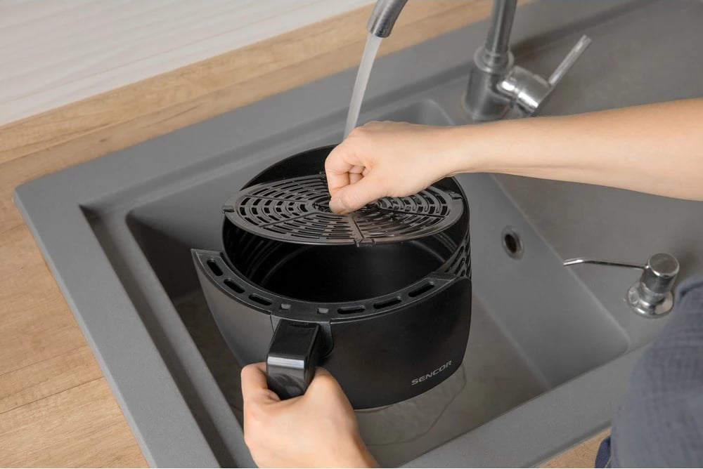 Fritezë Sencor SFR 5030BK, 3.5l e zezë