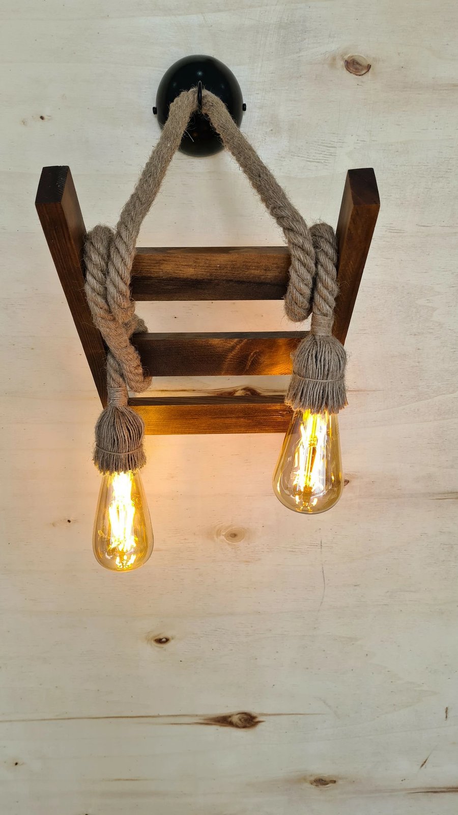 Llambë muri Opviq, model shkallë me litar, ngjyrë arre