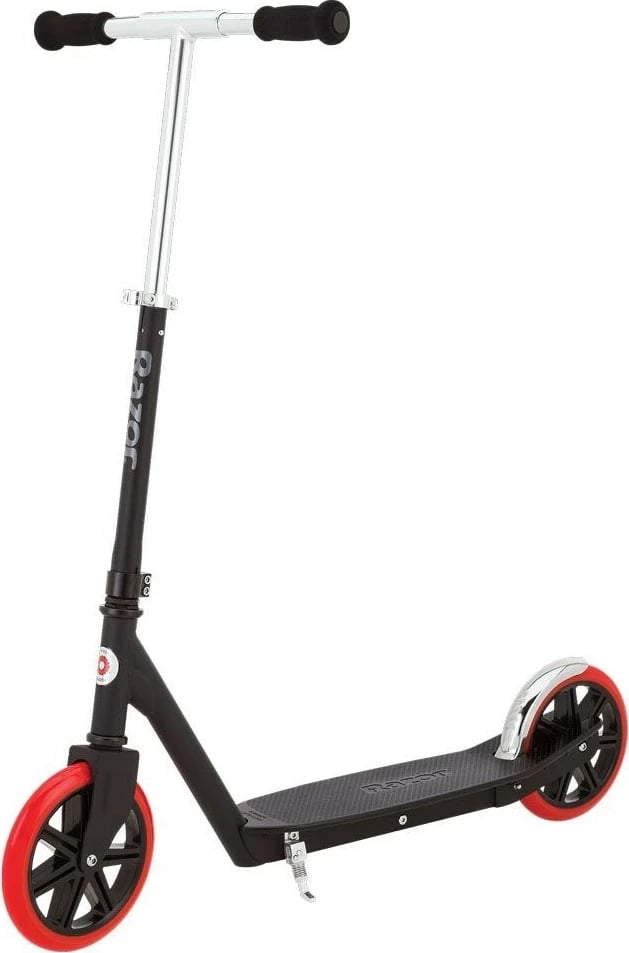 Skuter Razor Carbon Lux, ngjyrë e zezë