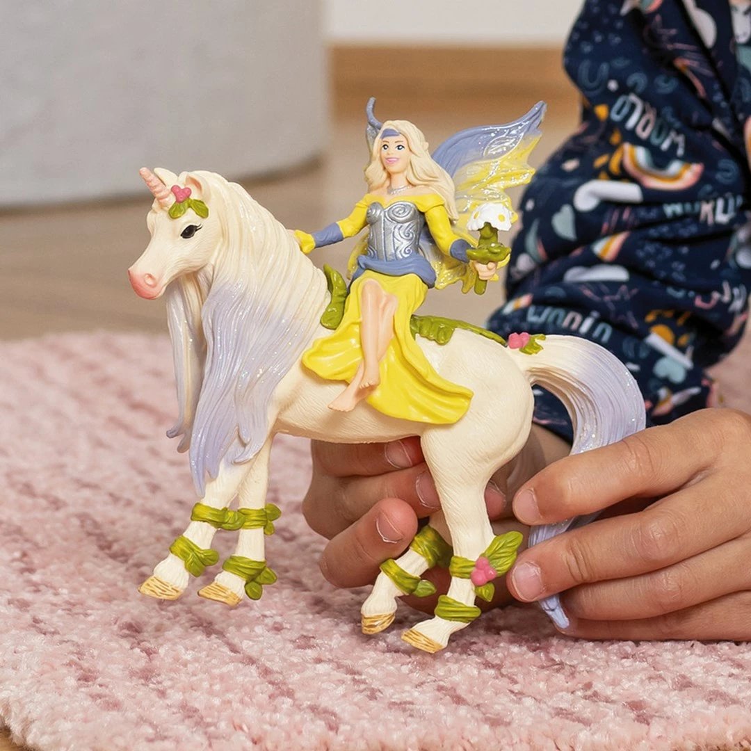 Figurë lodër Schleich BAYALA Fairy Sera me njëbrirësh, shumëngjyrëshe