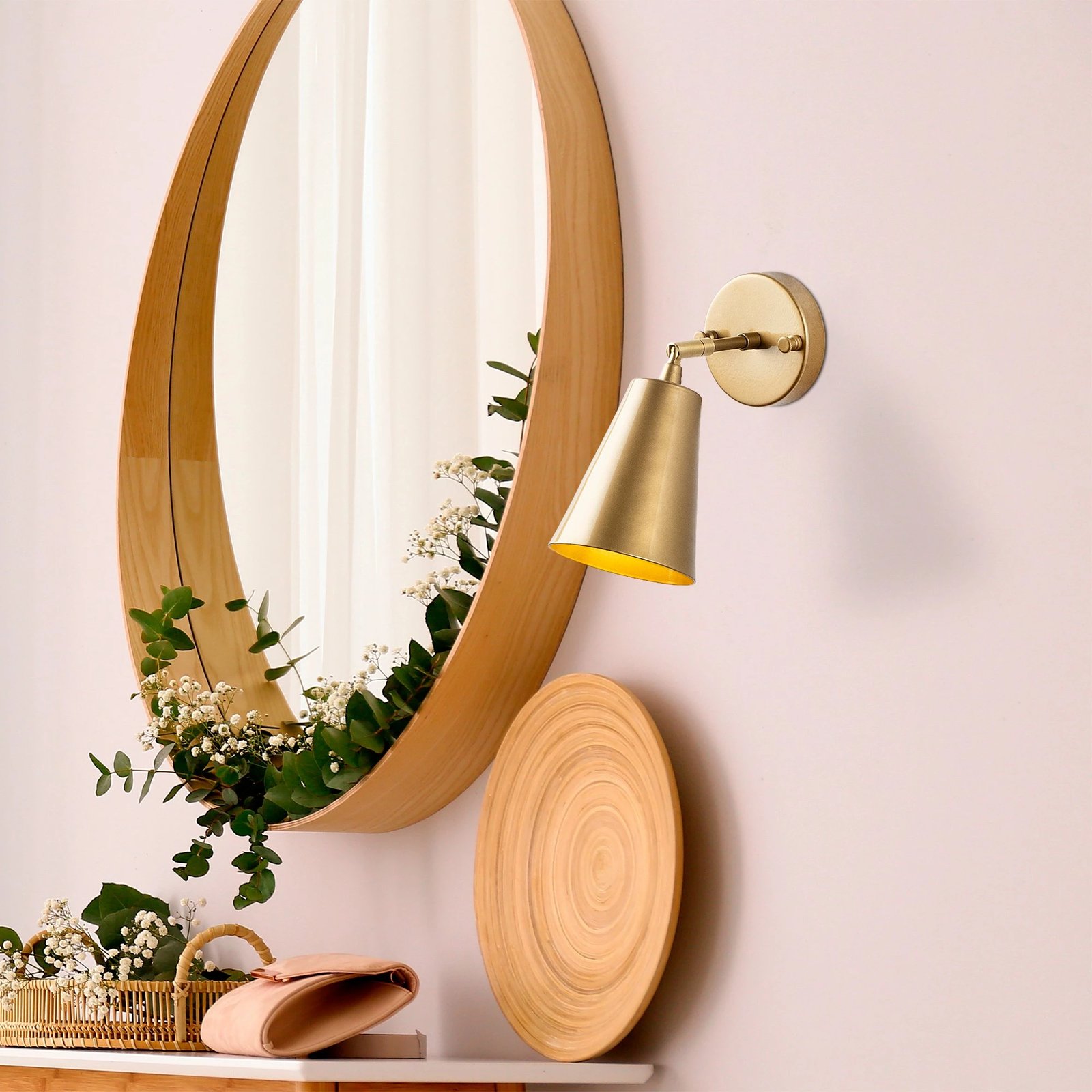 Llambë muri Opviq, Evander, ngjyrë ari, 10x26x21cm Llambë muri Opviq, Evander, ngjyrë ari, 10x26x21cm