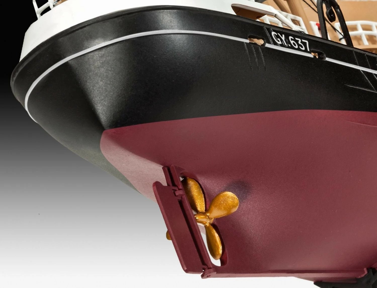 Model anije peshkimi Revell Northsea Fishing Trawler, 1:142, plastikë, për montim