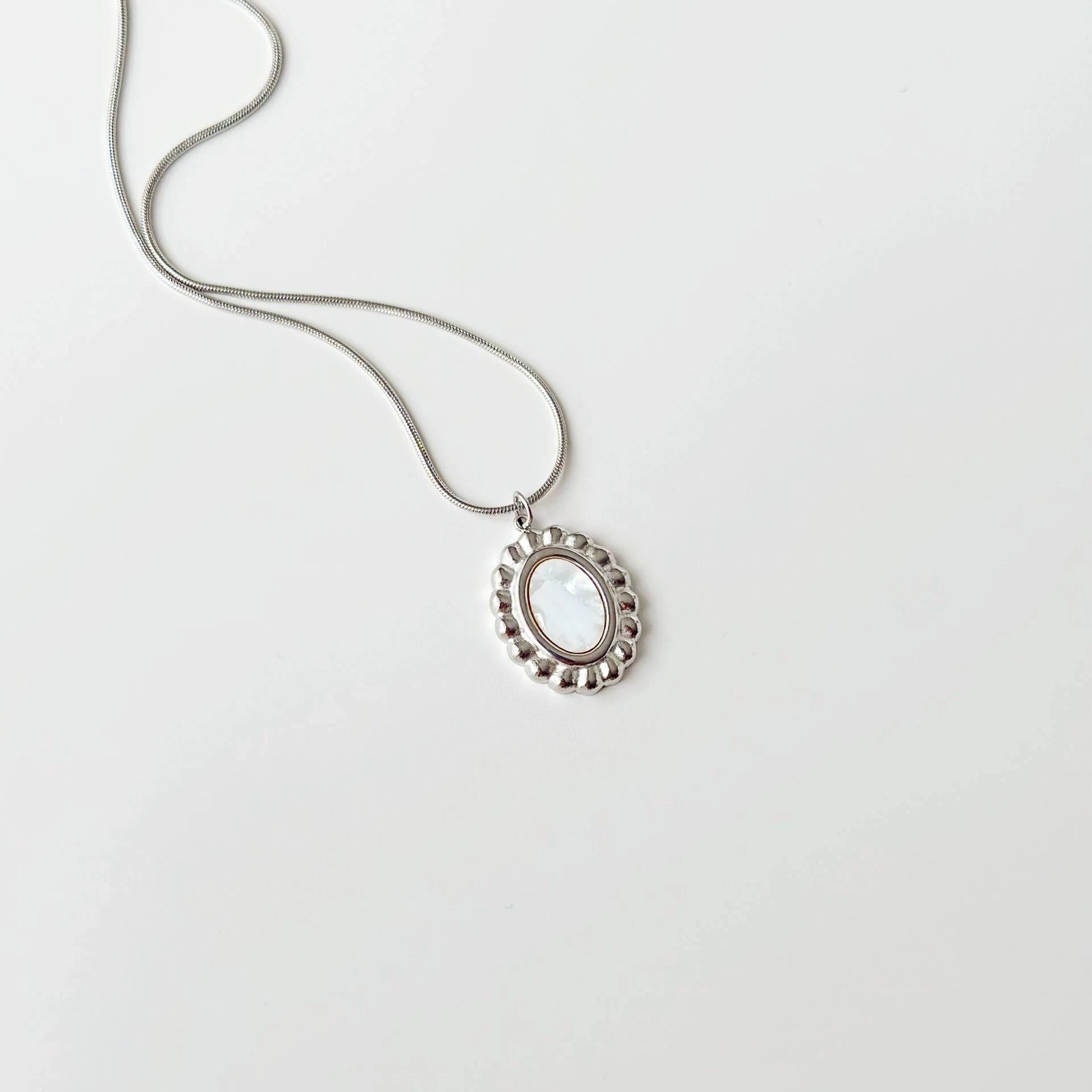 Varëse çeliku Jumeon, ngjyrë argjendi, e hollë