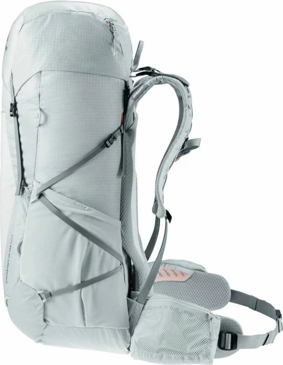 Çantë shpine Deuter, për meshkuj dhe femra Çantë shpine Deuter, për meshkuj dhe femra