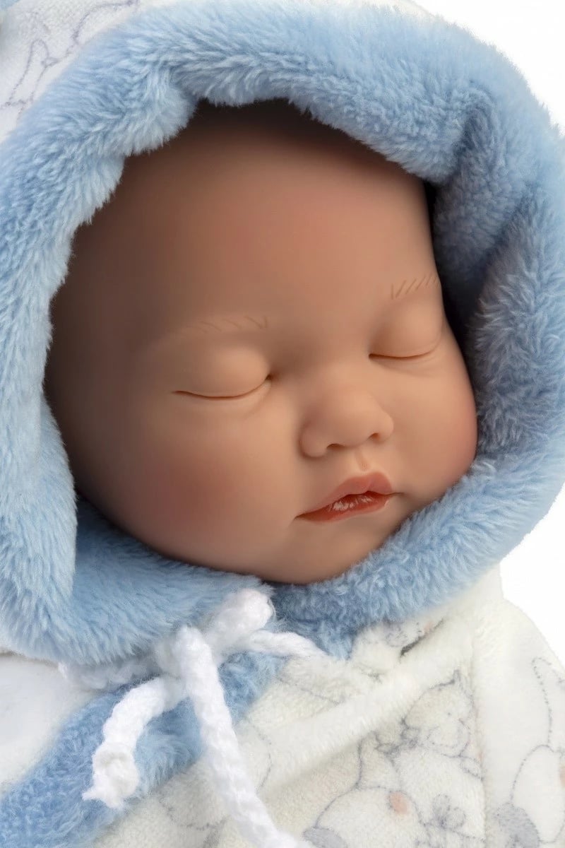 Kukull bebe, Llorens 63311, 32 cm, bark i butë pambuku, duar/këmbë/kokë vinyl, djalë, me smoc dhe veshje, e bardhë/blu