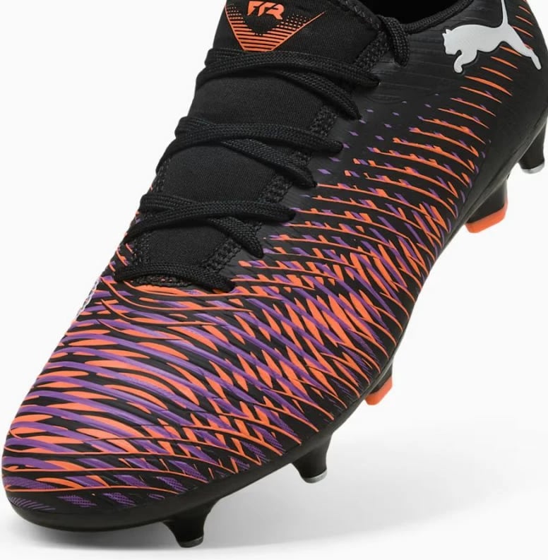 Atlete futbolli Puma për meshkuj, të zeza dhe shumëngjyrëshe