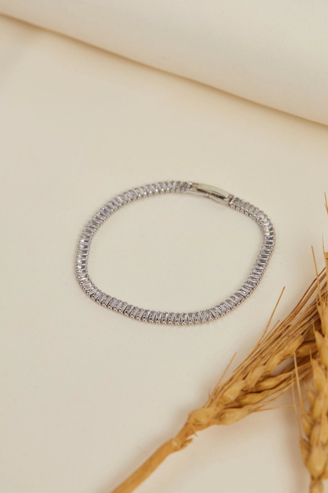 Byzylyk metalik, ngjyrë argjendi, Elika, BJELK2511G