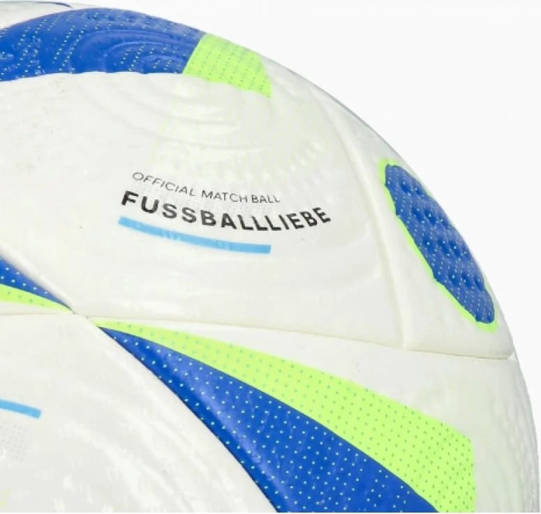 Top futbolli adidas, bardh e kaltër Top futbolli adidas, bardh e kaltër