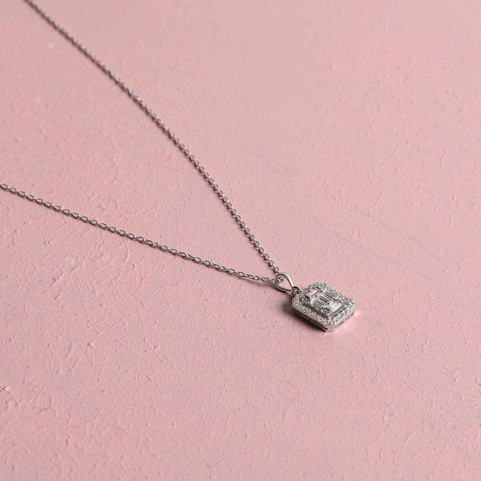 Varëse argjendi Jumeon, 10746KOLYE