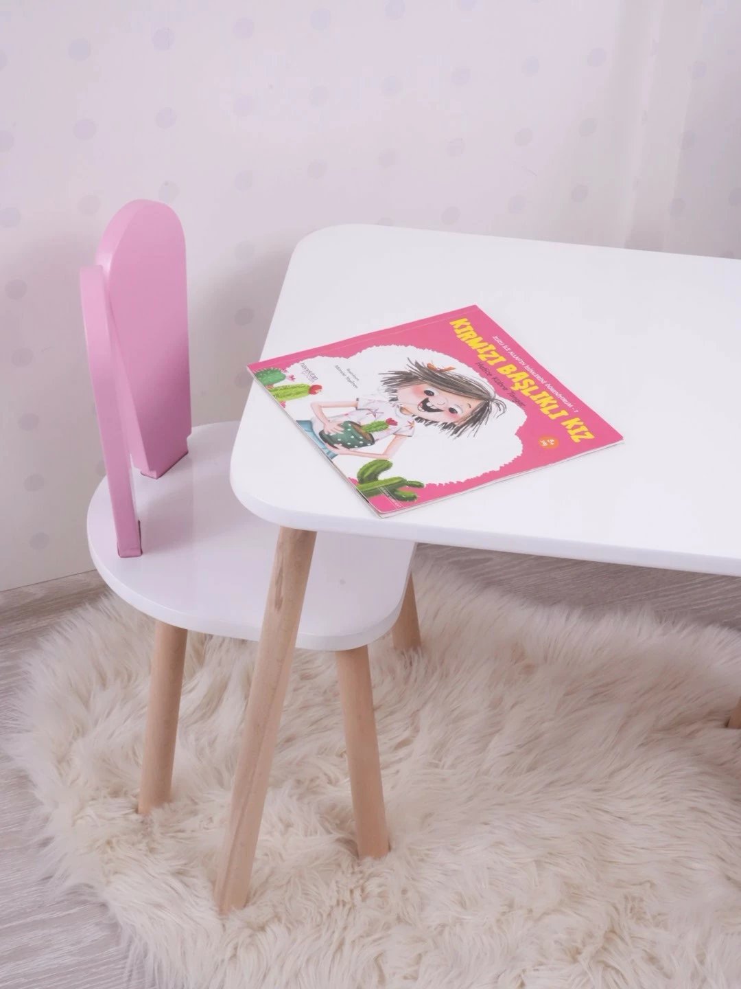 Set tavoline me karrige për fëmijë, Hanah Home, Bunny, një karrige, rozë dhe e bardhë