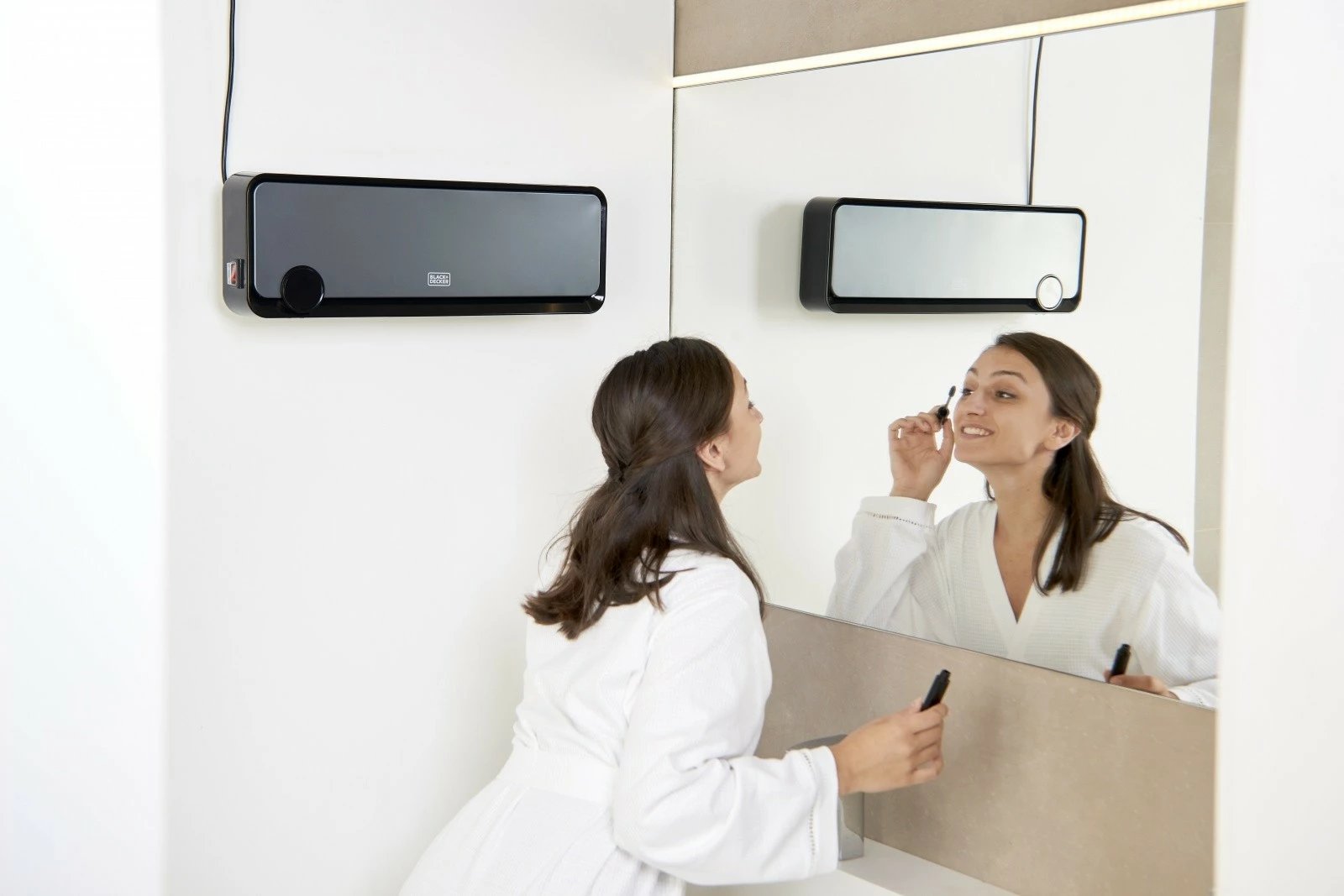 Termoventilator BLACK & DECKER BXWSH2000E, ngjyrë e zezë, 2000 W, montim në mur