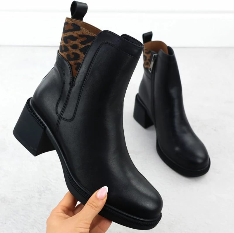 Çizme të shkurta lëkure Vinceza 26-66855, të zeza