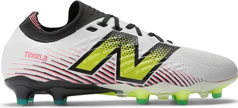 Atlete futbolli New Balance për meshkuj, të bardha