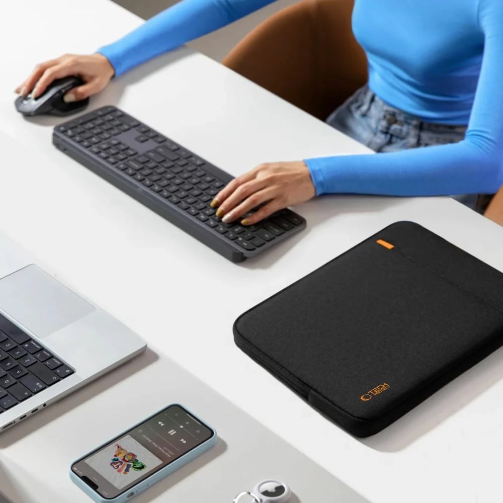 Mbështjellës laptopi Tech-Protect Defender 15-16", i zi