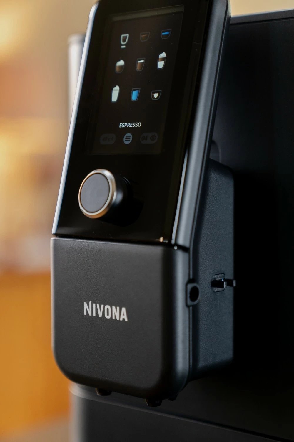 Aparat kafeje Nivona Nivo 8101, i zi