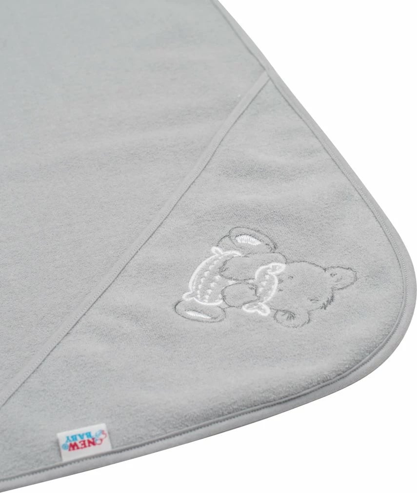 Peshqir bebe me kapuç New Baby 100x100 cm me qëndisje arushë gri