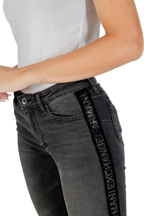 Xhinse femra Armani Exchange, të zeza