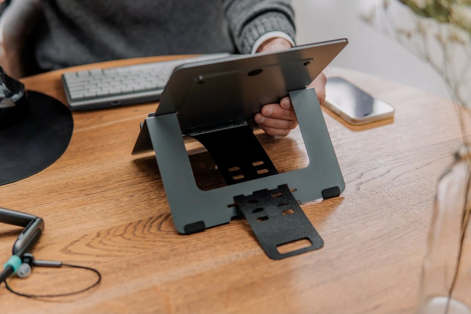 Mbajtës laptop/tablet BakkerElkhuizen FlexTop 170, dark grey