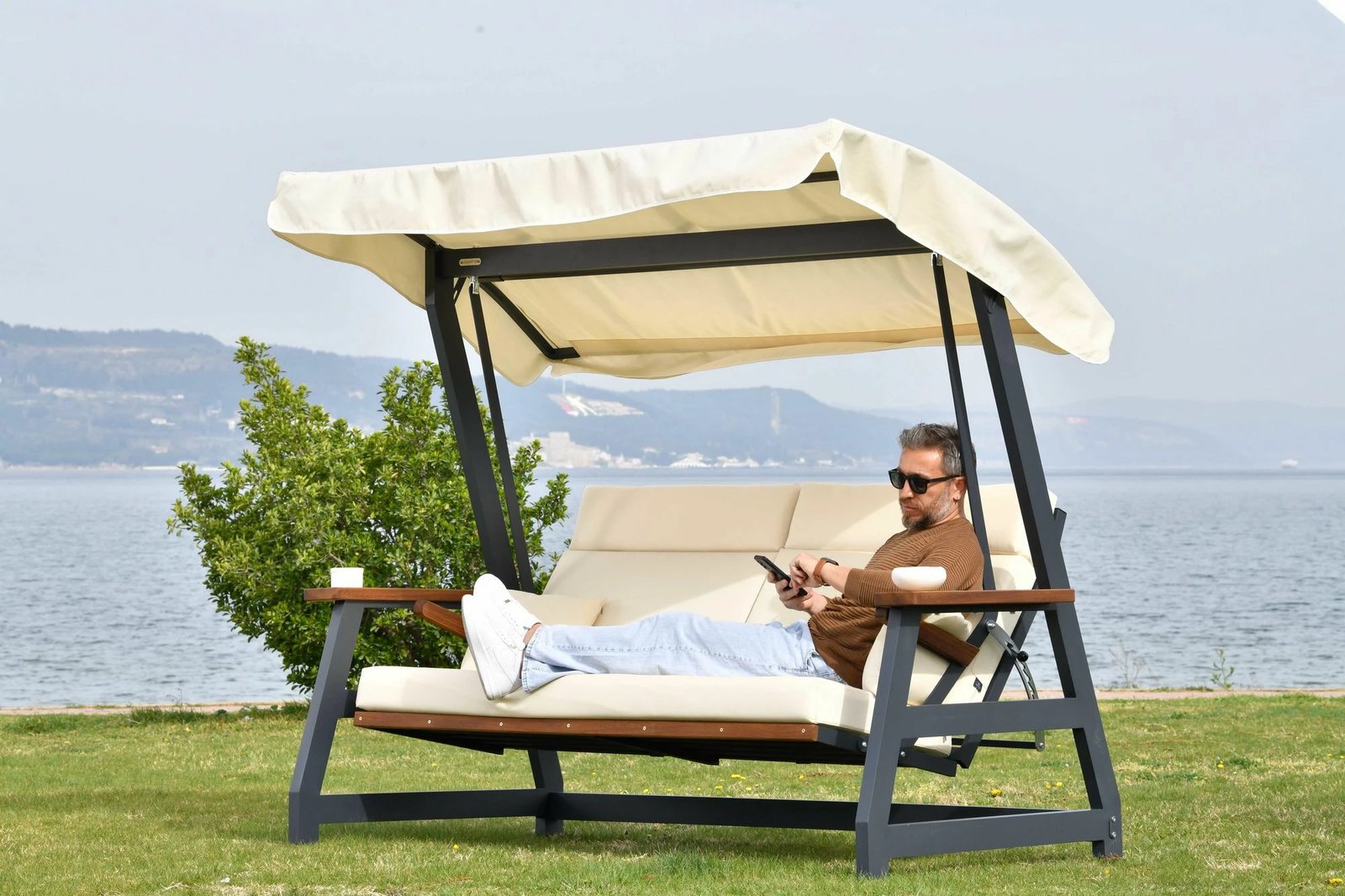 Karrige lëkundëse treshe për kopsht, Skye Decor Nova 2400, bezhë