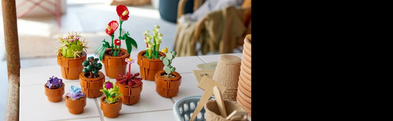 Set LEGO Icons 10329 Small Plants, 758 pjesë, dekor për të rritur, plastikë