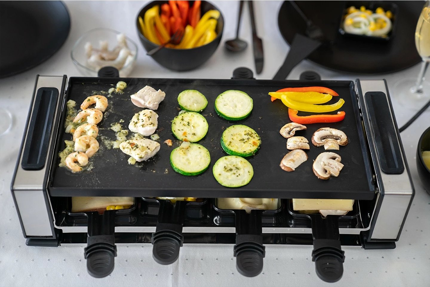 Raclette UNOLD 48730, 8 persona, plastikë, çelik inox, e zezë