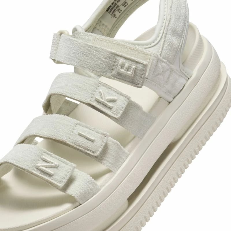 Sandale Nike femra, bezhë