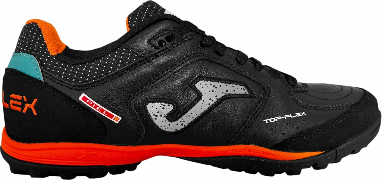 Atlete futbolli për meshkuj Joma, të zeza