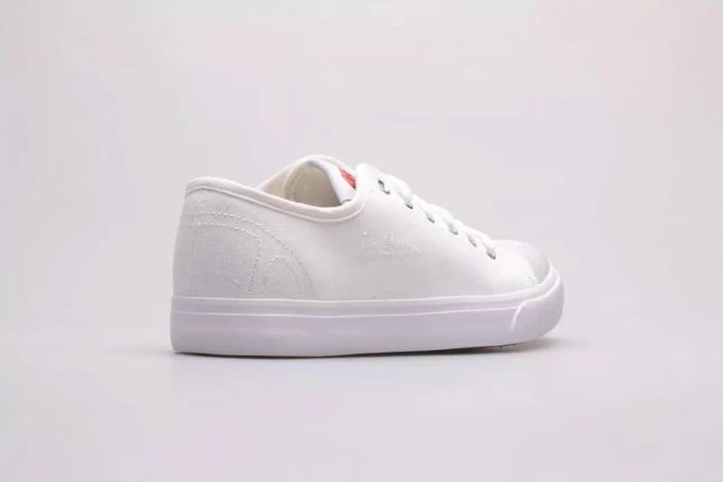 Atlete për femra Lee Cooper, të bardha