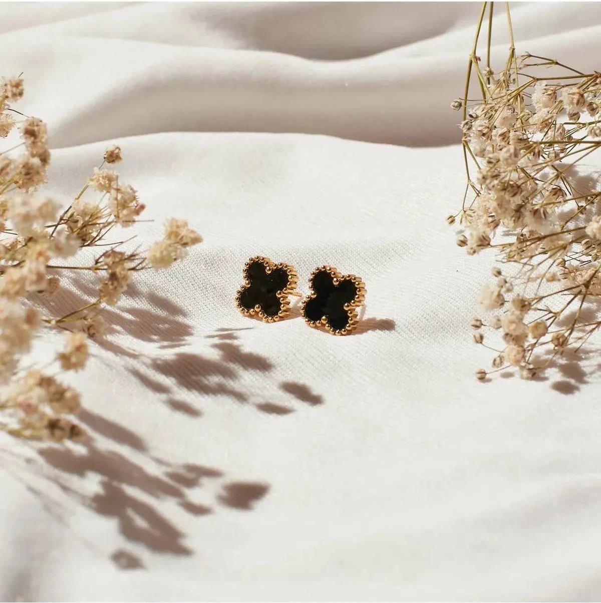 Vathë Jumeon, ngjyrë ari, guri zirkon, Gld-Syh-Kup